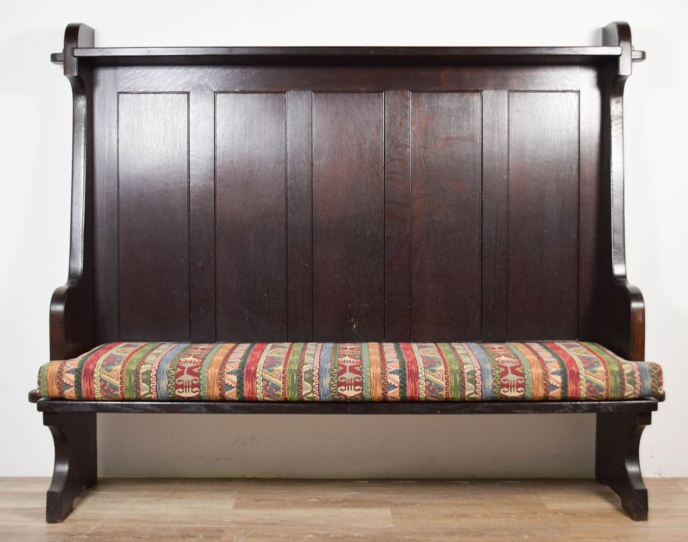 Lot 177: Arts & Crafts Oak Inglenook Bench
