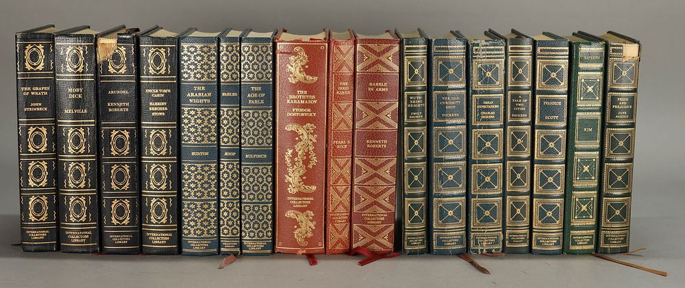 Lot 200: International Collectors Library 17 Volumes