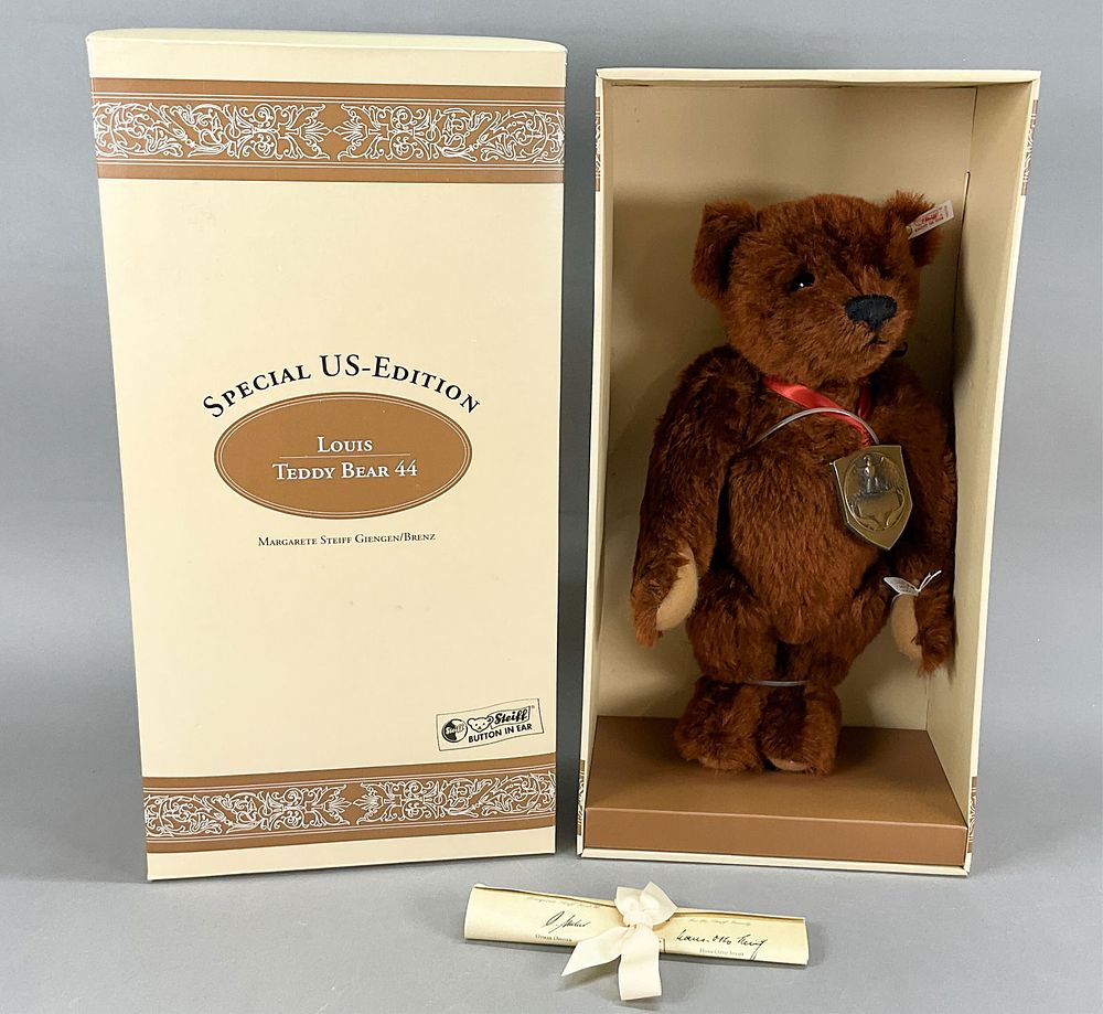 Lot 211: Steiff Special US-Edition Louis Teddy Bear 1994
