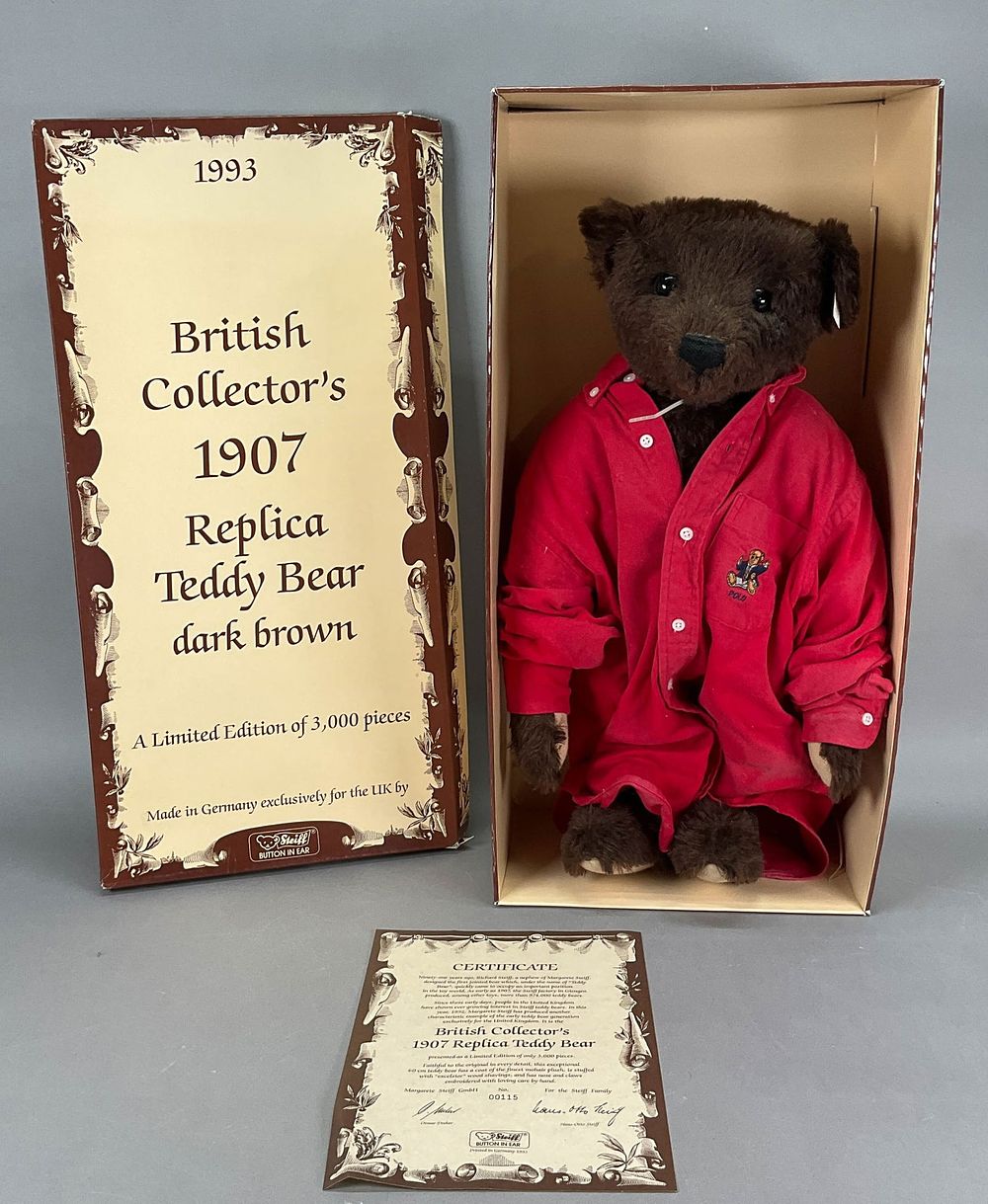Lot 212: Steiff British Collector's 1907 Replica Teddy Bear
