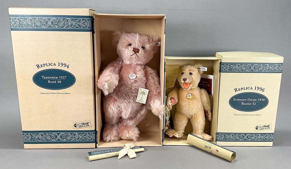 Lot 224: 2 Steiff Replicas 1927 and Snap Dicky 1936 w/Boxes