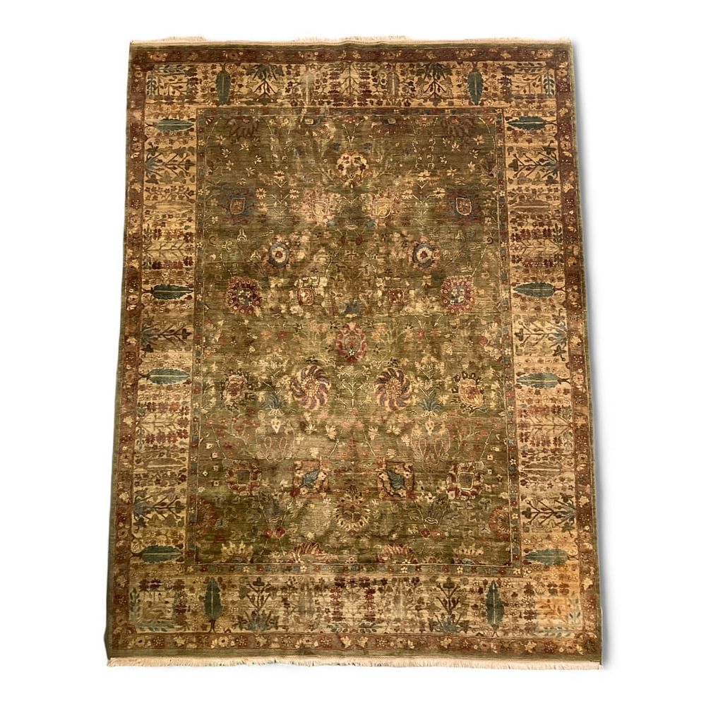 Lot 230: Contemporary Floral Room Size Rug