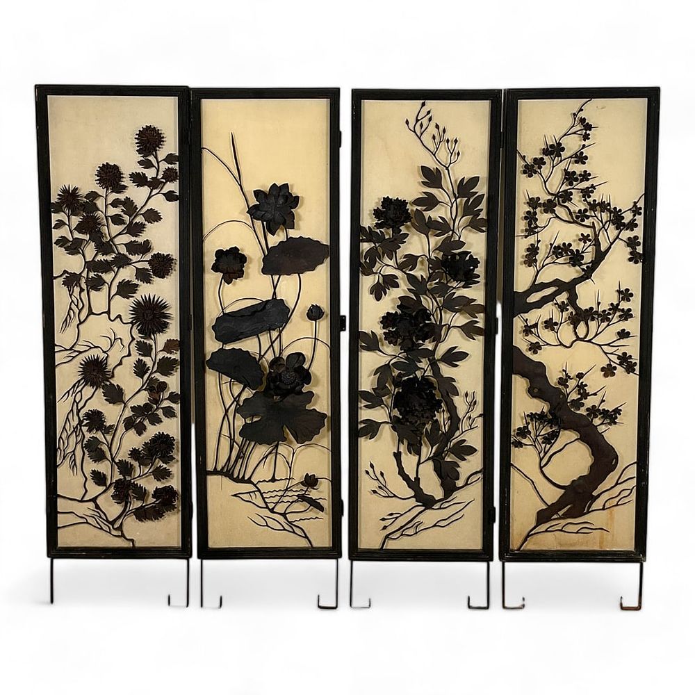 Lot 289: Chinese 4 Panel Tiehua Style Screen