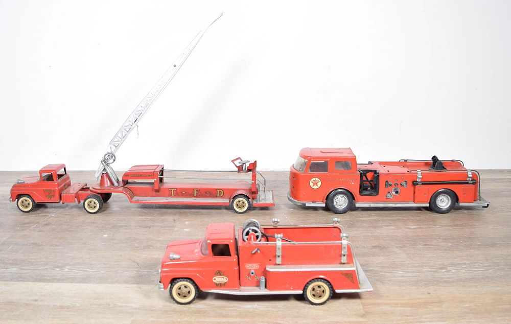 Lot 307: 3 Vintage Toy Firetrucks Tonka & Buddy L