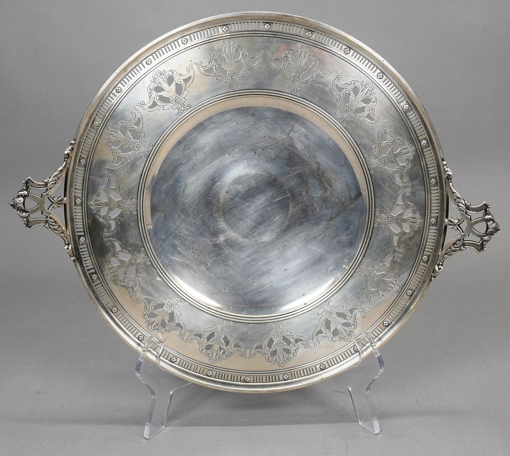 Lot 343: Towle Sterling Pedestal Cake Plate