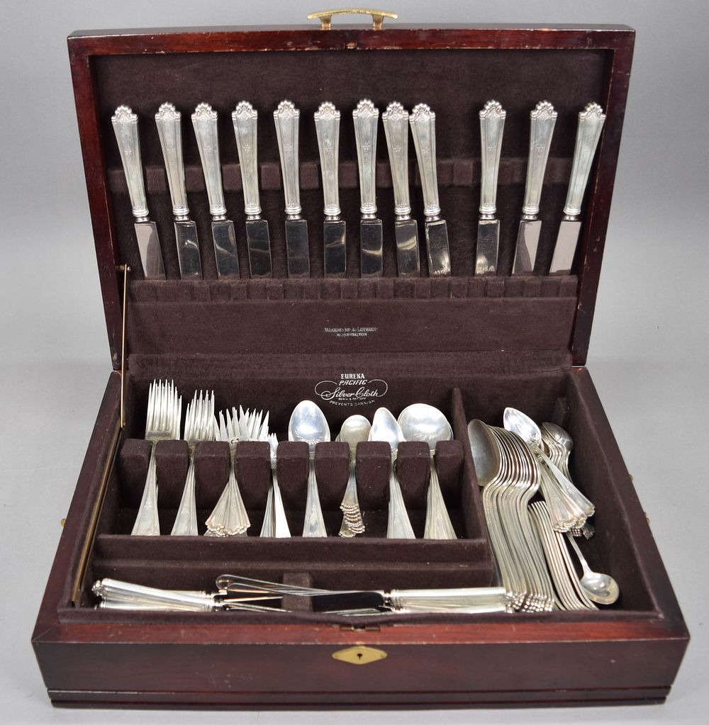 Lot 344: 155 Pc. Reed & Barton St. George Sterling Flatware