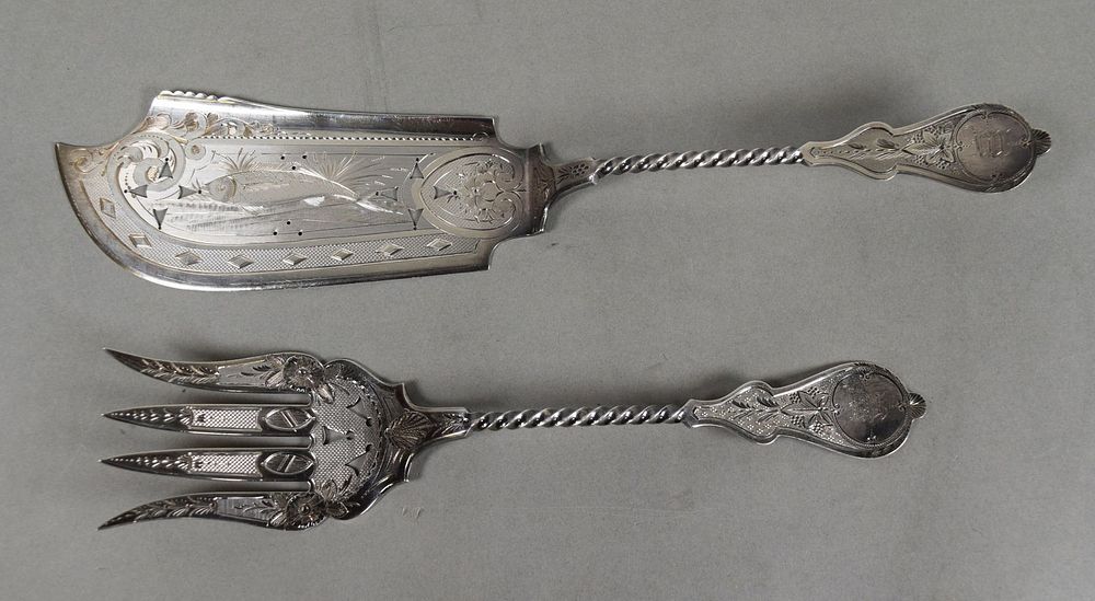 Lot 354: Francis A. Bunnell Coin Silver Fish Serving Set