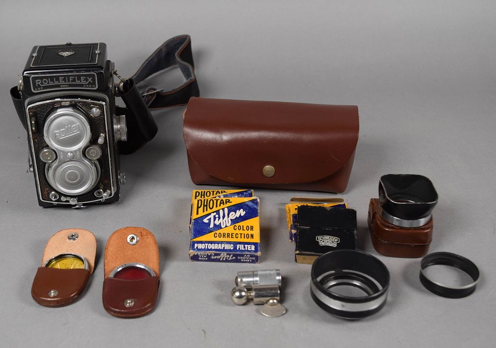 Lot 356: Rolleiflex Compur-Rapid Camera Zeiss Lens