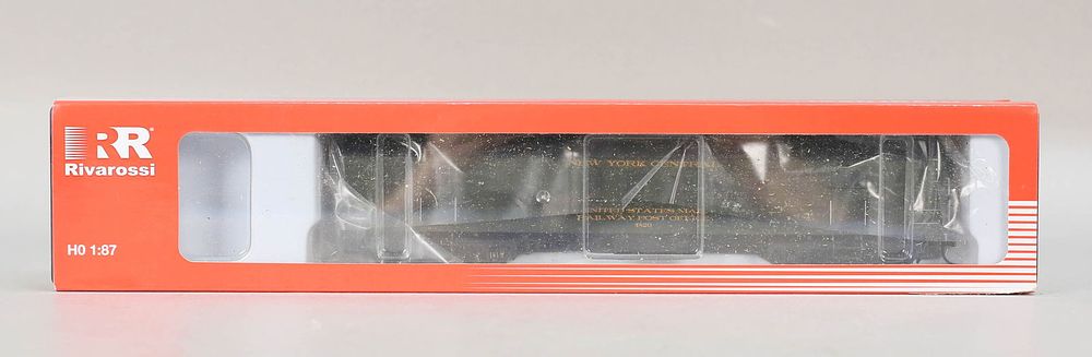 Lot 382: Rivarossi HR4204 60ft NY Central #4820 Passenger