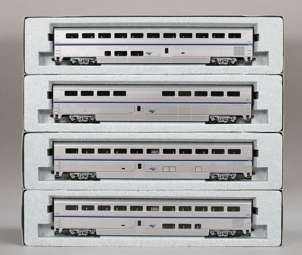 Lot 394: Lot of 4 Kato Amtrak Superliner Trains HO Scale