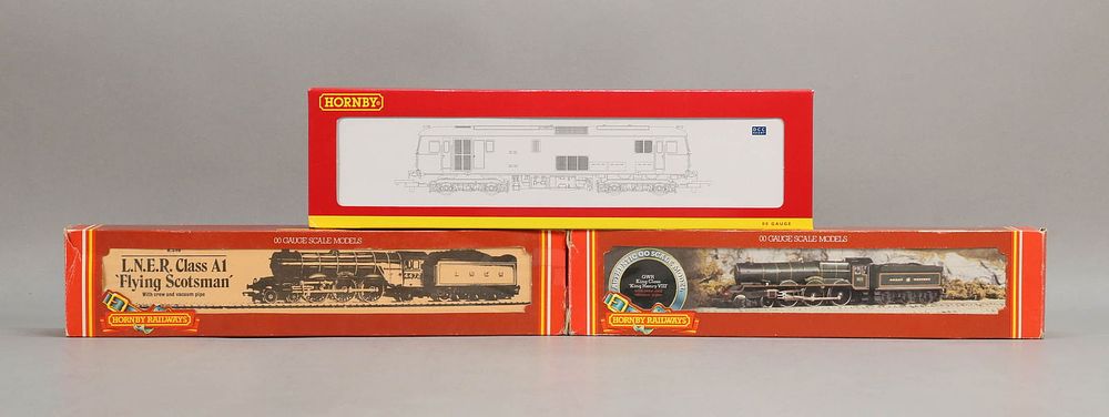Lot 401: Lot of 3 Hornby Class Loco/Diesel Electric Loco