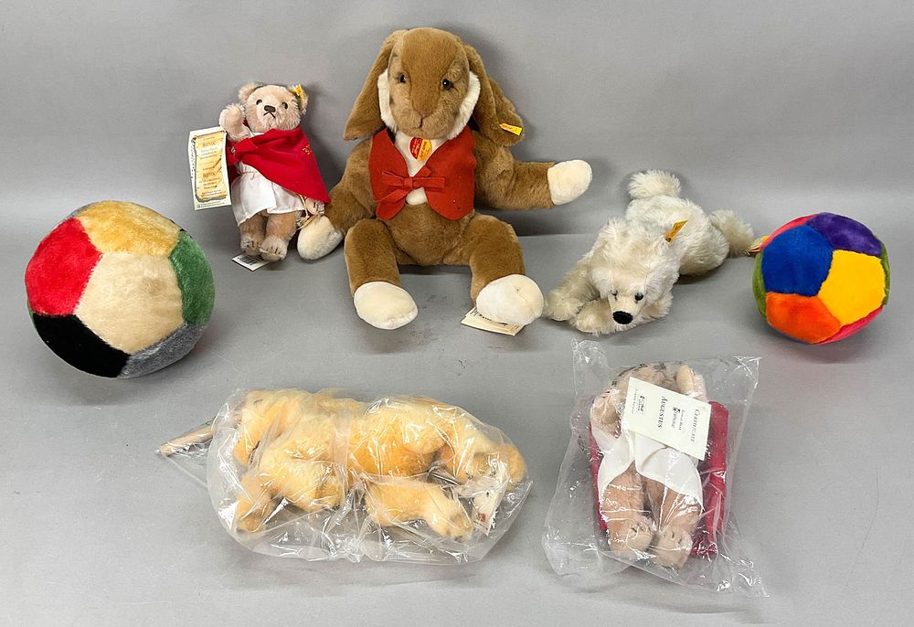 Lot 167: 7 Steiff Stuffed Animals & Toys