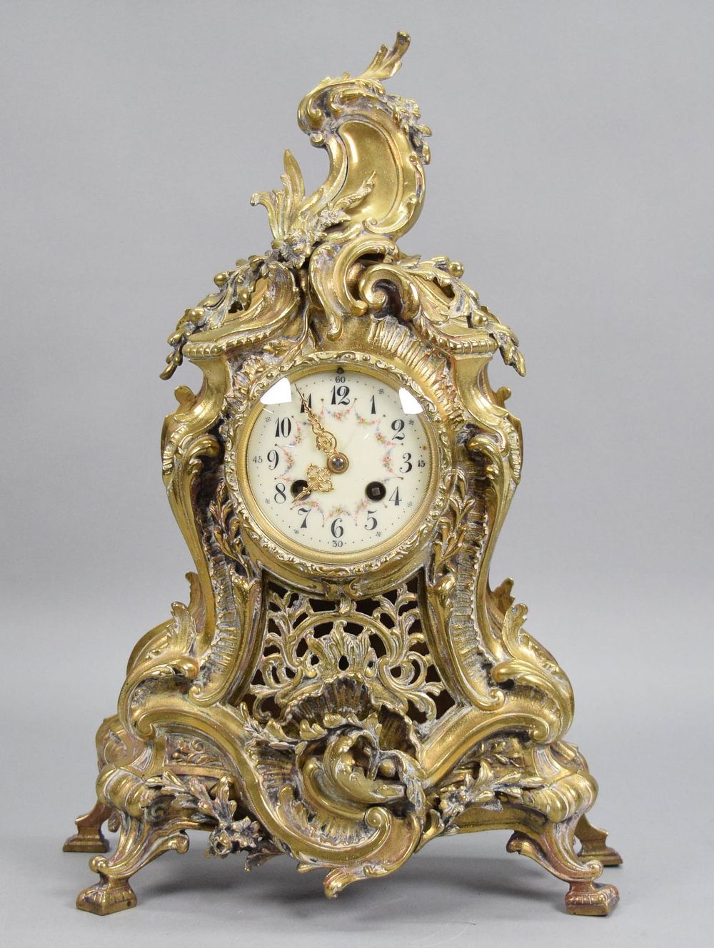 Lot 301: French Gilt Bronze Mantel Clock