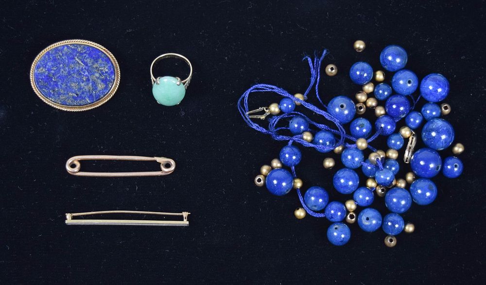 Lot 323: Lot of 10k & 14k Gold Jewelry
