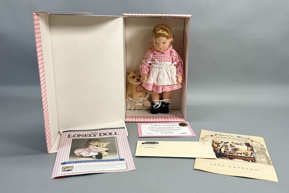 Lot 410: Steiff Haut Melton Edith & Little Bear Set