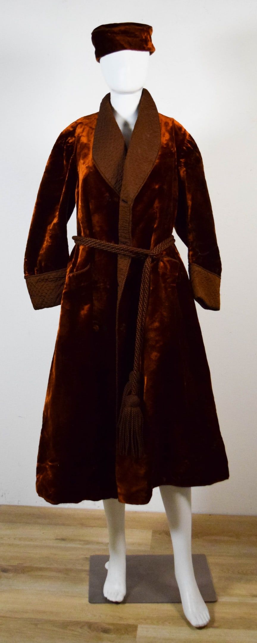 Lot 331: Velvet Smoking Jacket & Cap