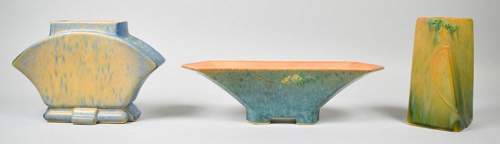 Lot 228: 3 Roseville Pottery Futura Sailboat, Fan, Twist