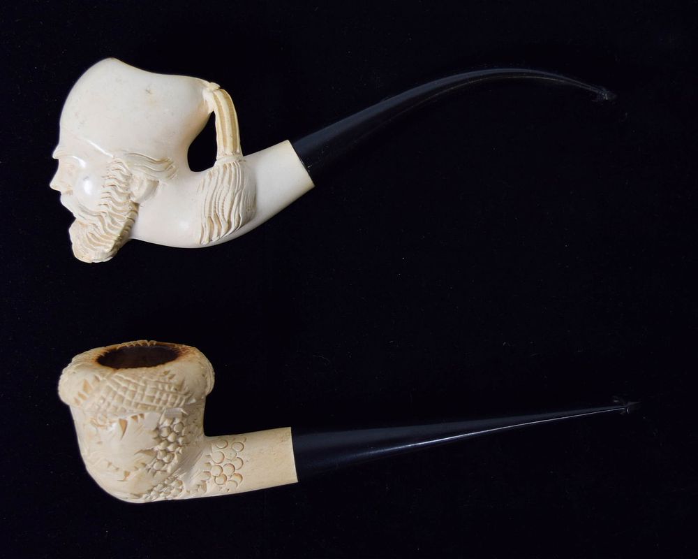 Lot 400: 2 Carved Meerschaum Pipes