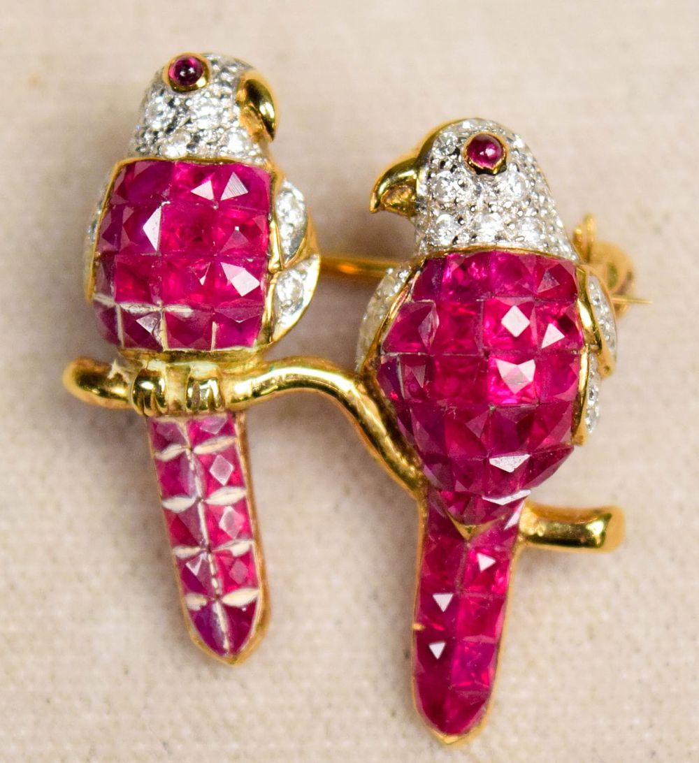 Lot 227: Ruby And Diamond 18 K Gold Lovebird Brooch