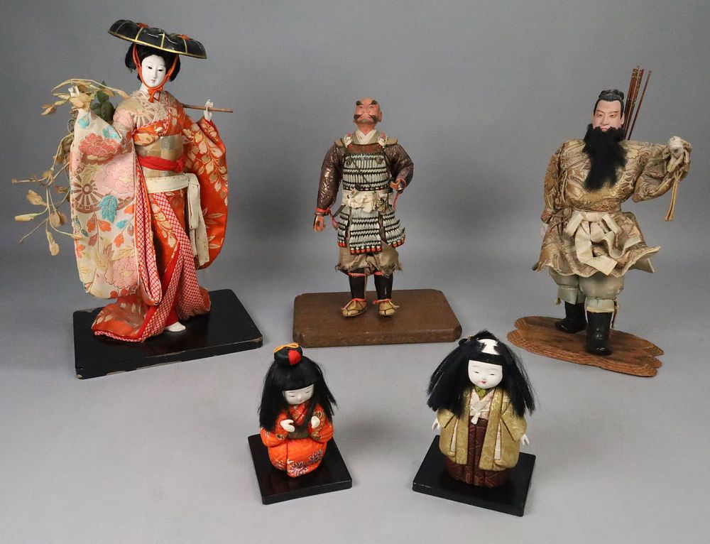 Lot 291: 5 Japanese Dolls
