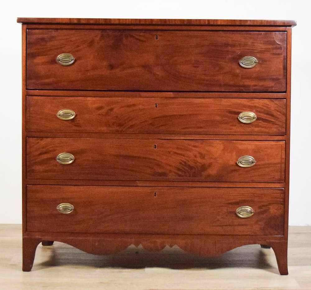 Lot 156: 19th Century Butler's Desk