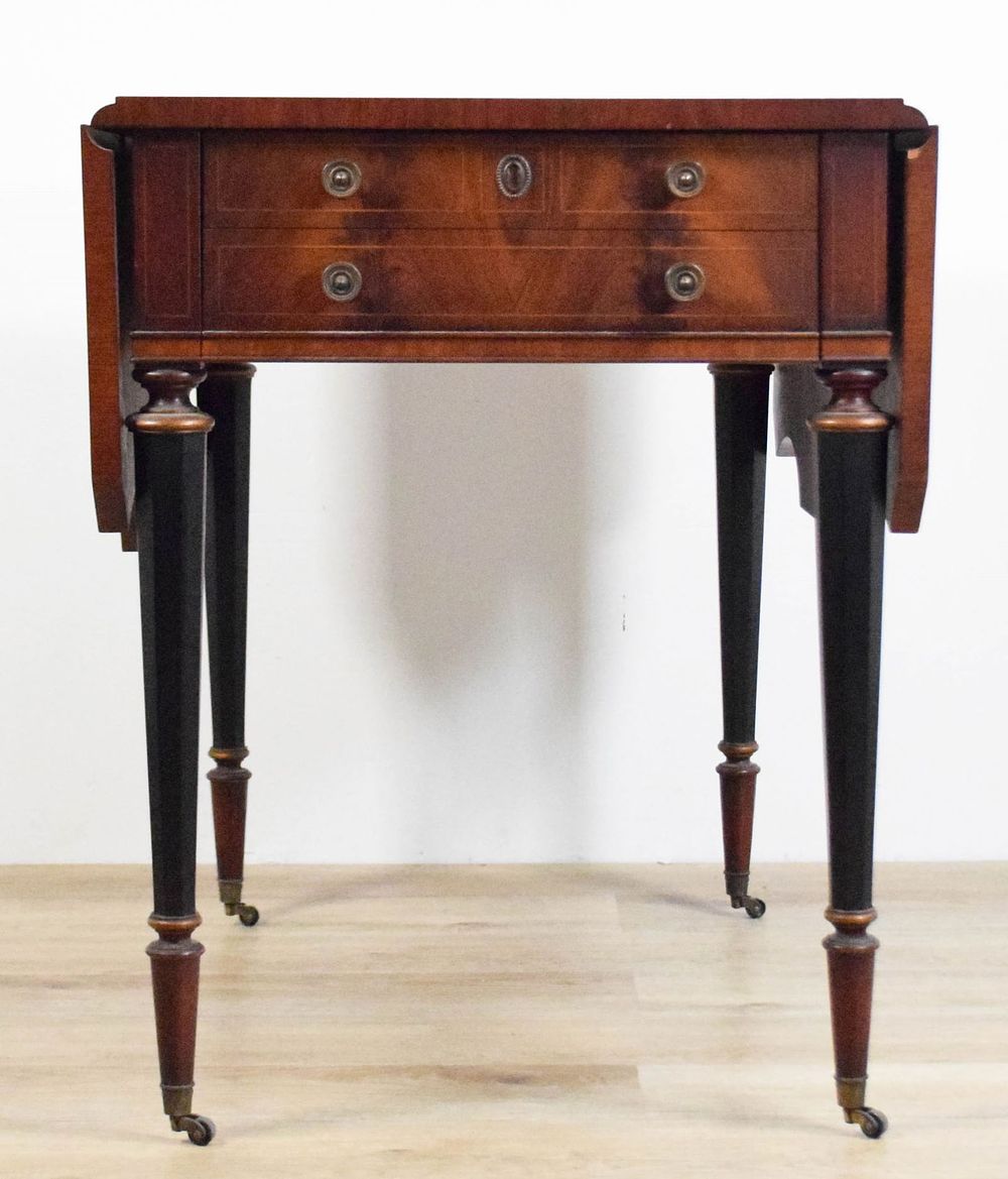 Lot 159: Pembroke Table
