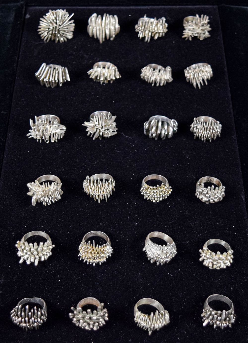 Lot 189: 24 Vintage Brutalist Rings