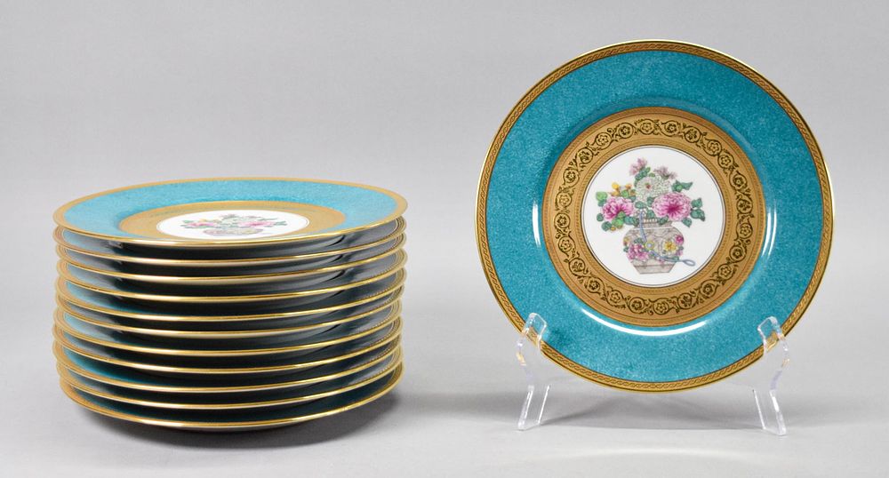 Lot 225: 12 Bernardaud Limoges Plates