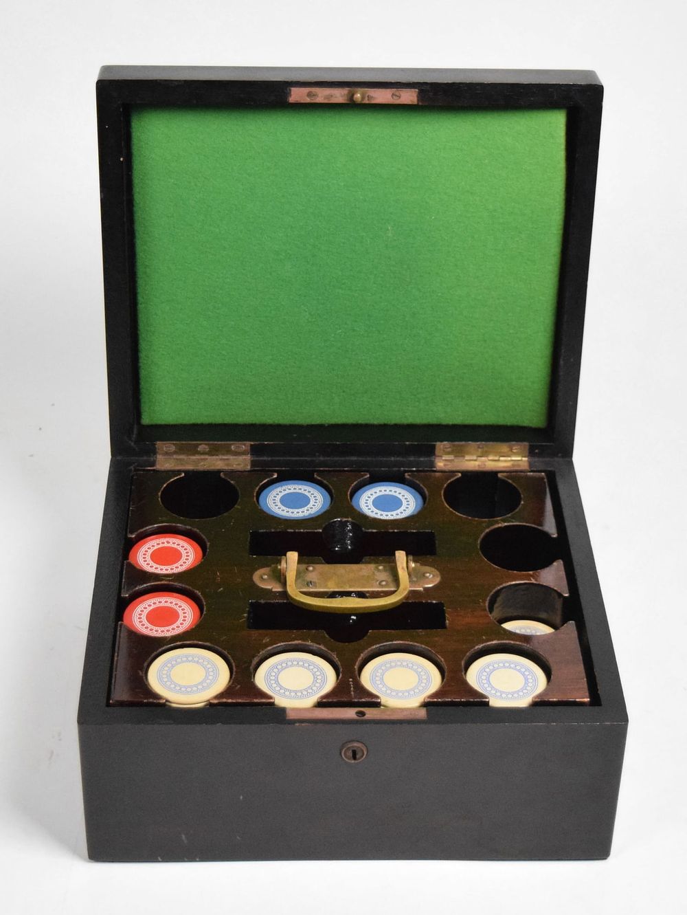 Lot 273: Vintage Poker Chips With Wooden Case 275 Chips