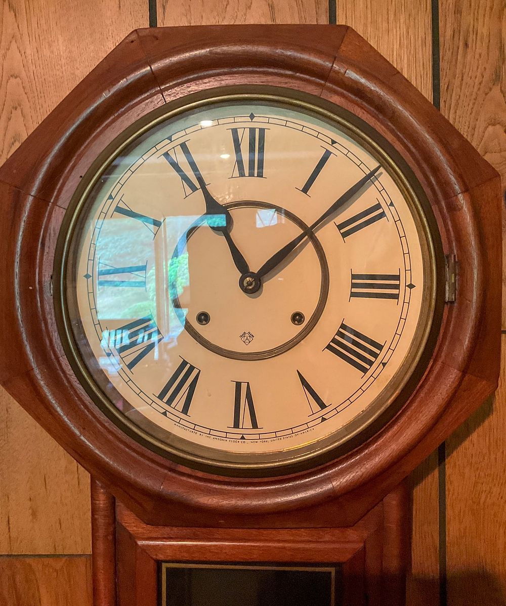 Lot 258: Ansonia Wall-Mounted Wooden Regulator Clock