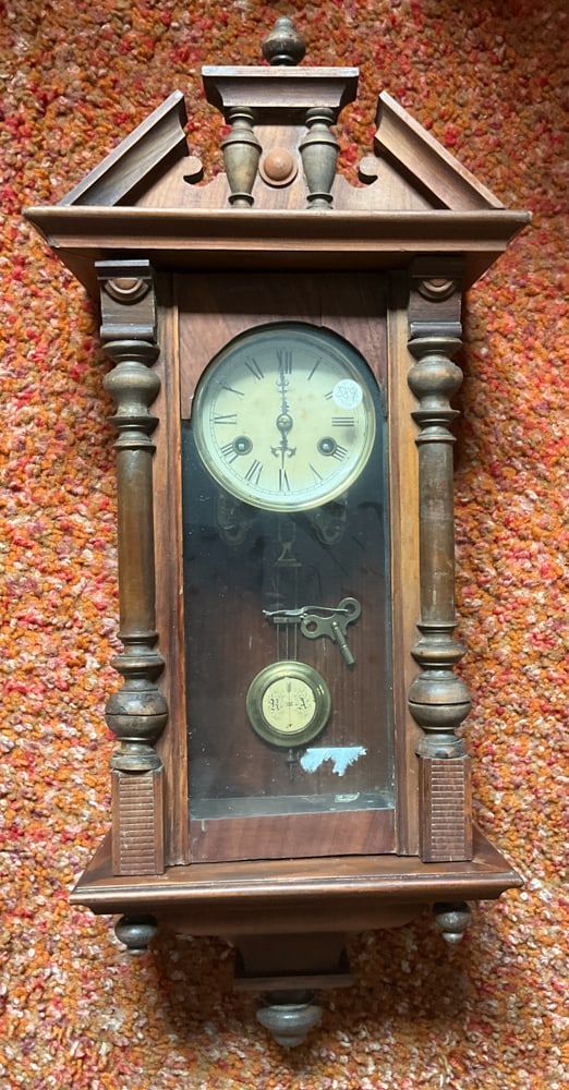 Lot 264: Small Case Clock