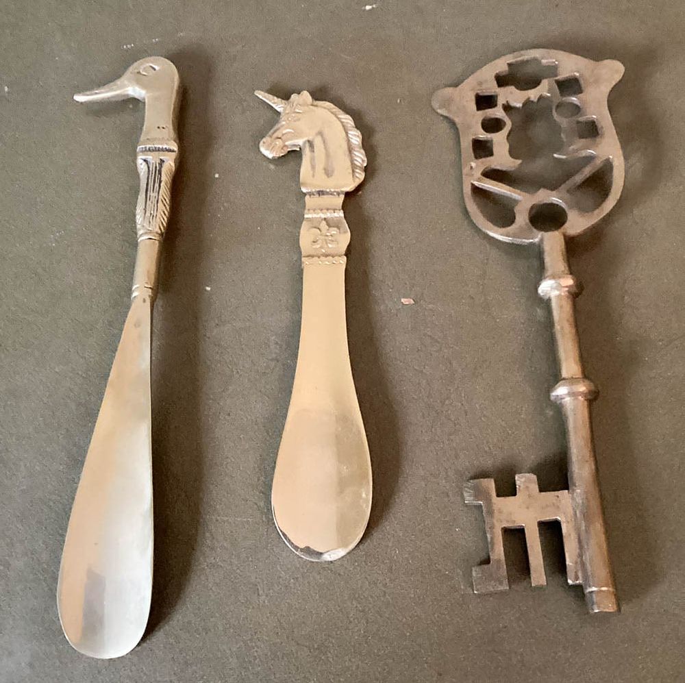 Lot 284: 3 - Brass Duck Unicorn Shoe Horn Key