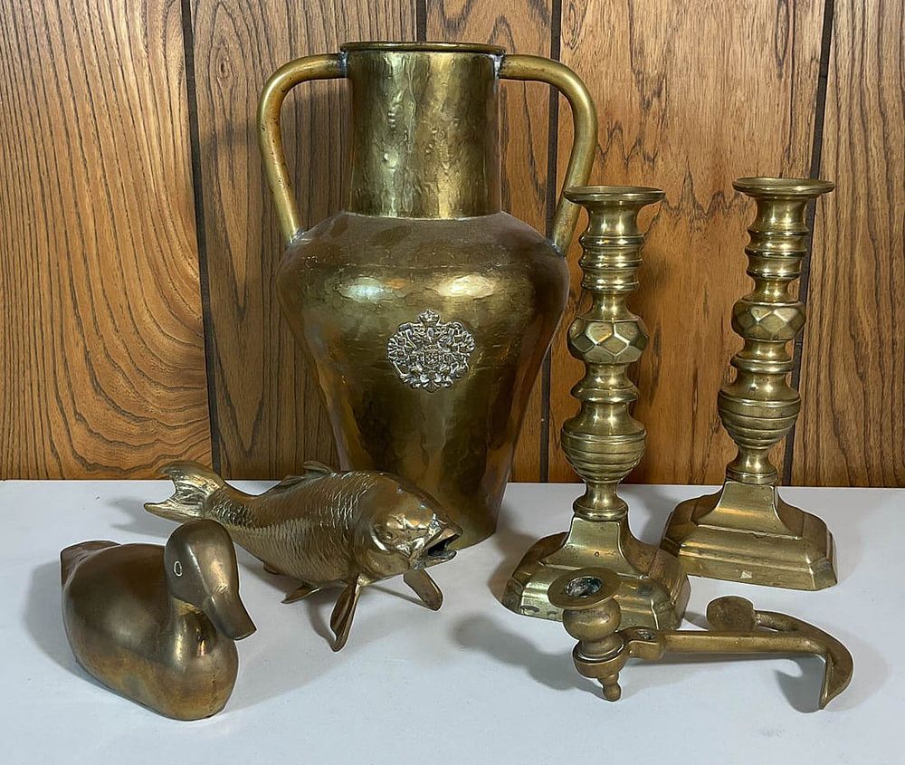 Lot 287: 6 Brass Decorative Items Vase Candle Sticks