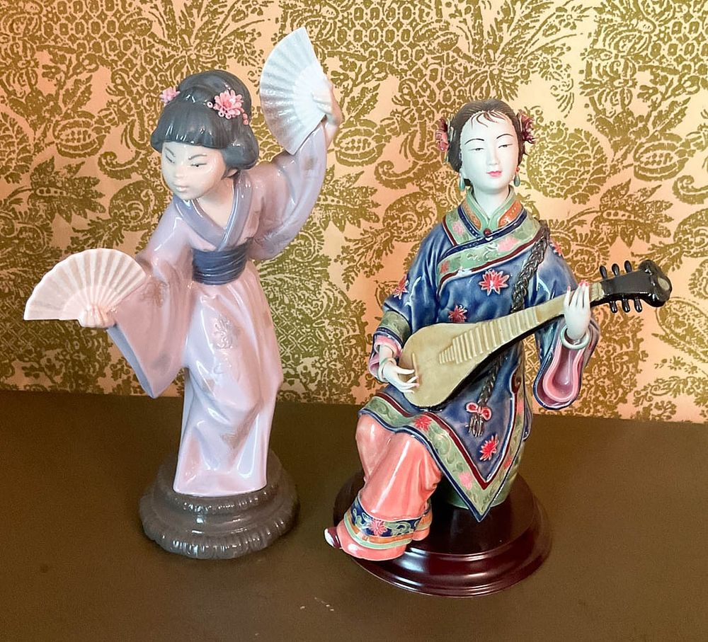Lot 355: 2 Lladro Madame Butterfly Porcelain Figurine Lady