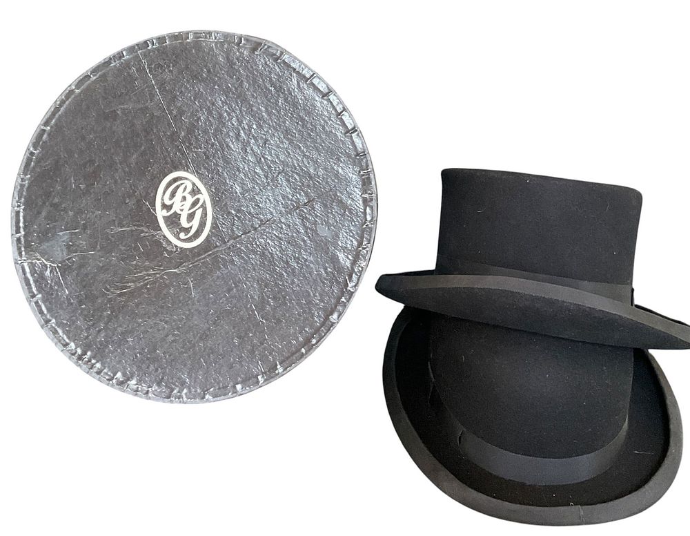 Lot 194: 2 Vintage Men's English Felt Dress Hats
