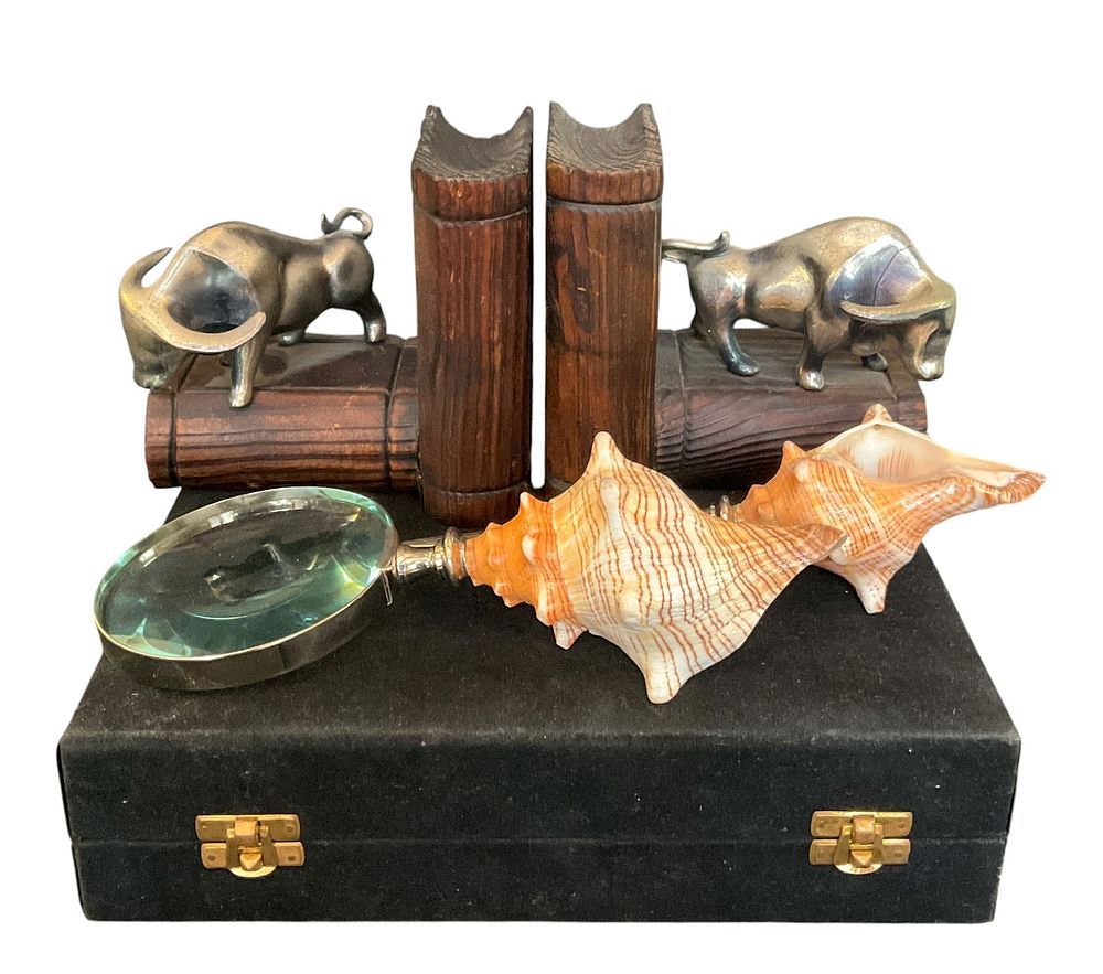 Lot 198: Conch Shell Desk Set & Pair Bull Bookends