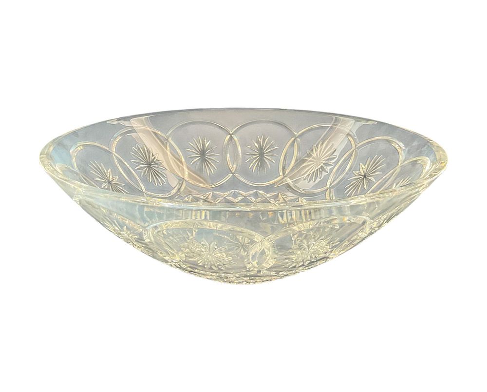 Lot 227: Waterford Crystal Serving Bowl Comeragh Pattern