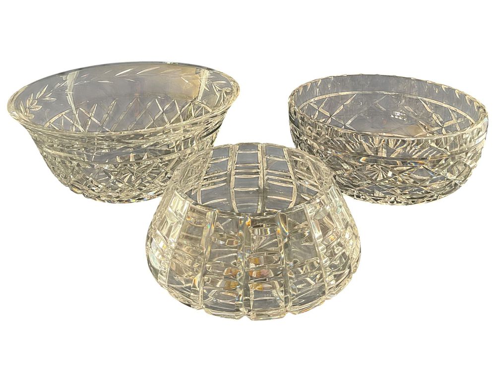 Lot 237: 3 Crystal Serving bowls Incl. Waterford