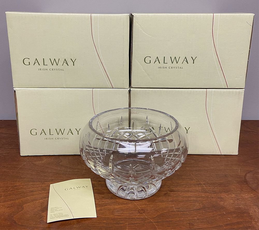 Lot 244: 4 Galway Crystal Longford 8" Footed Bowls
