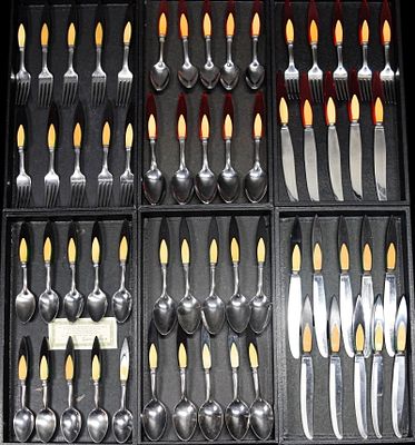 60 Pieces Englishtown Cutlery Bakelite Flatware. 60 pieces Englishtown Cutlery bakelite and 