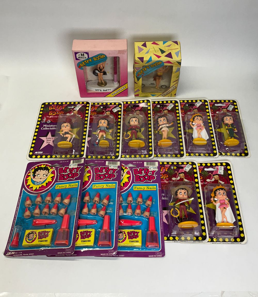 Lot 50: Group of Vintage Betty Boop Collectible Figurines and Memorabilia