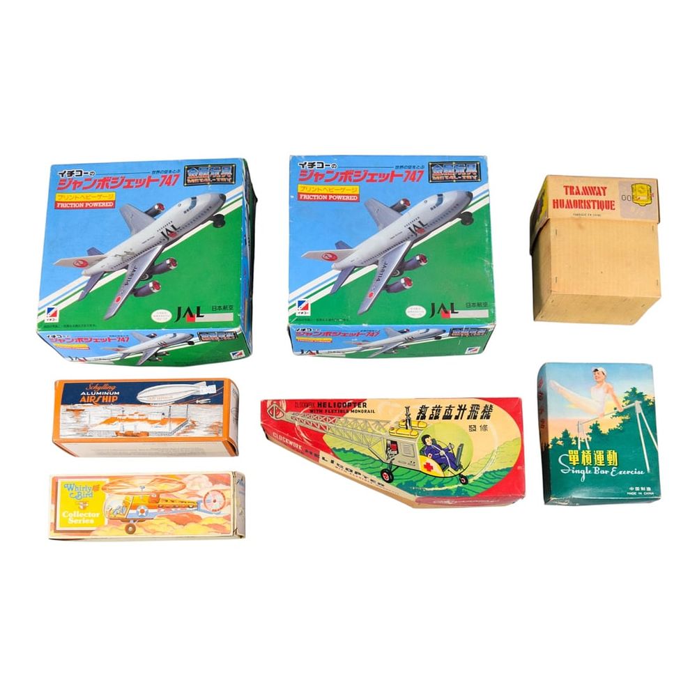 Lot 77: 7 Vintage Japanese & Chinese Novelty Tin Litho Toys