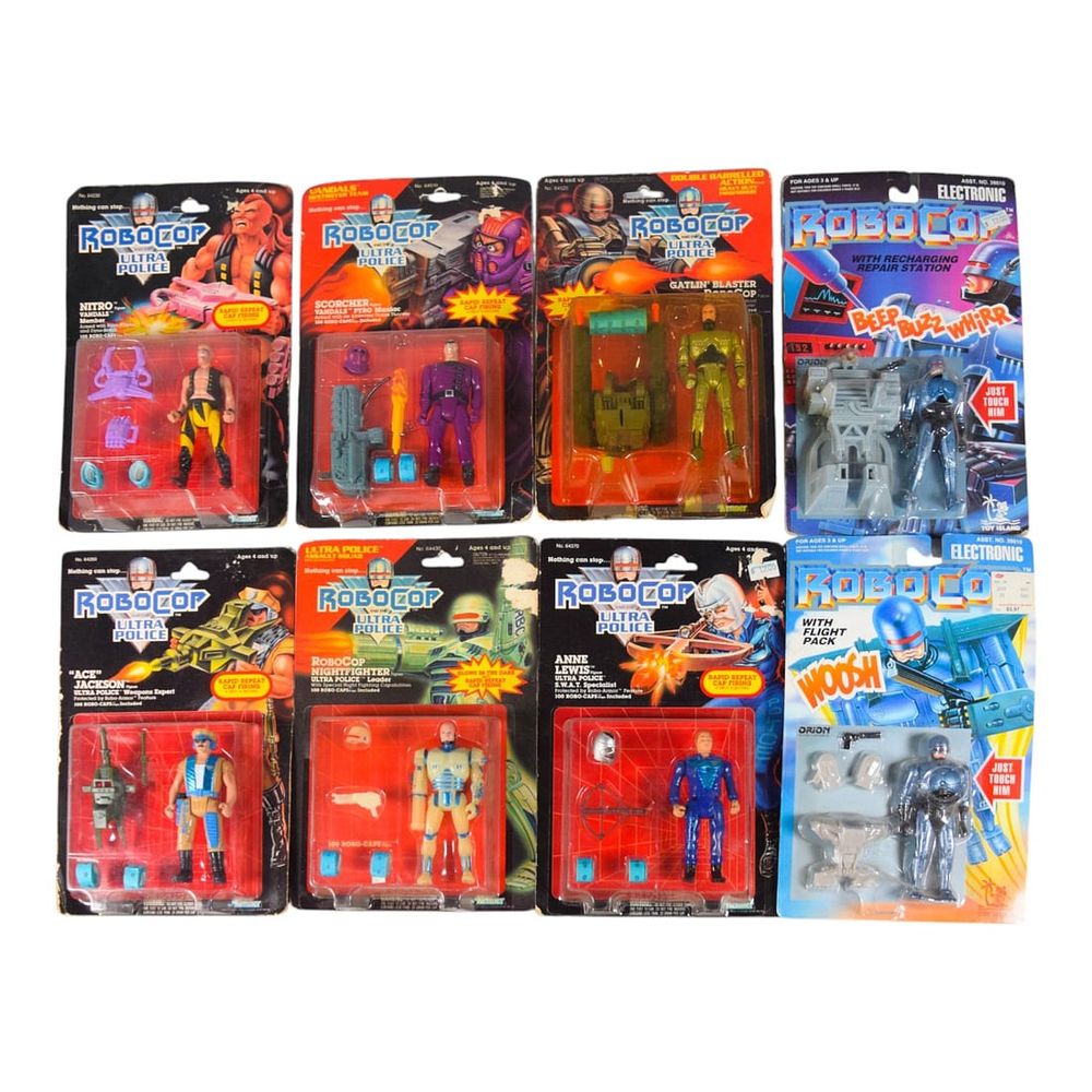 Lot 156: 8 Vintage Kenner & Toy Island RoboCop Action Figures