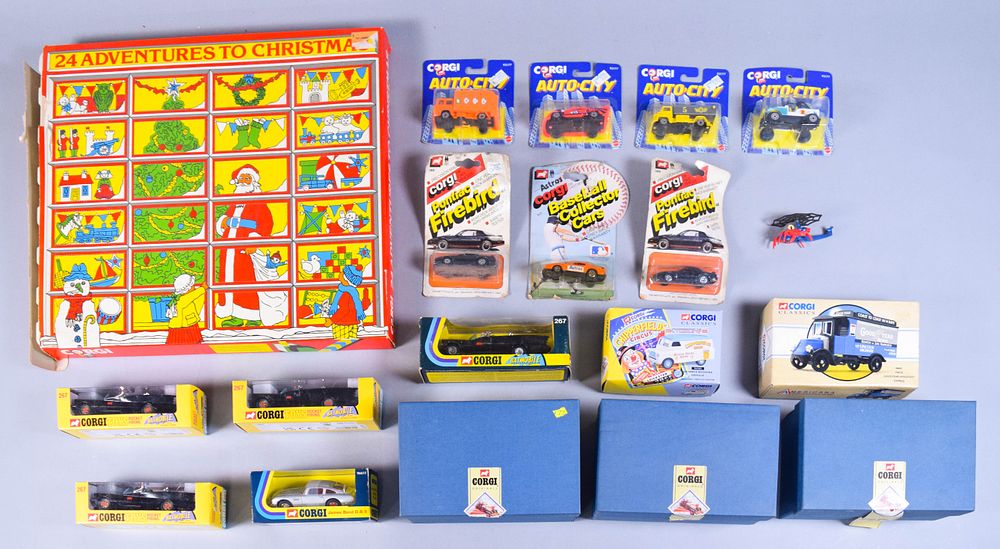 Lot 320: 18 Corgi Die-Cast Model Vehicles Incl Batmobiles and James Bond c. 1982-1992