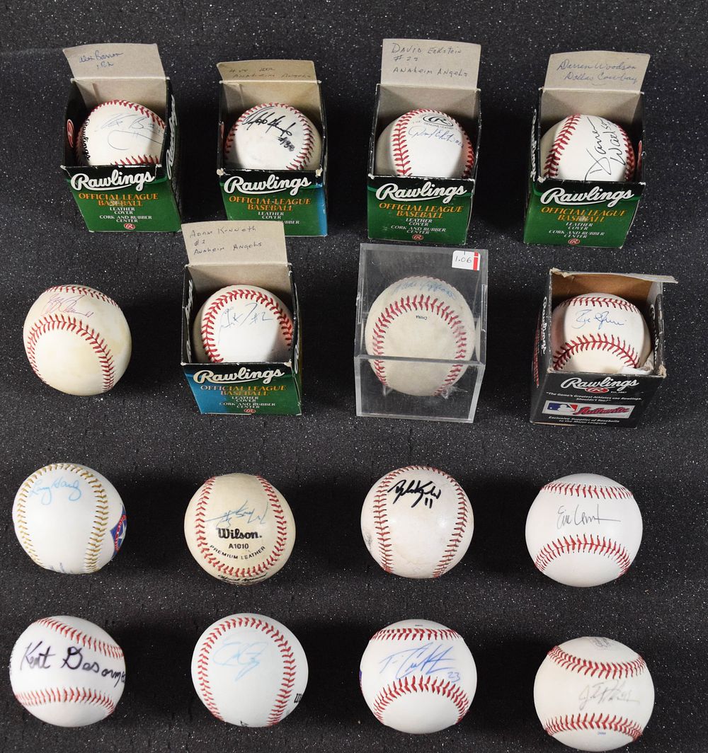 Lot 335: 16 Autographed Baseballs MLB and NFL c. 2002