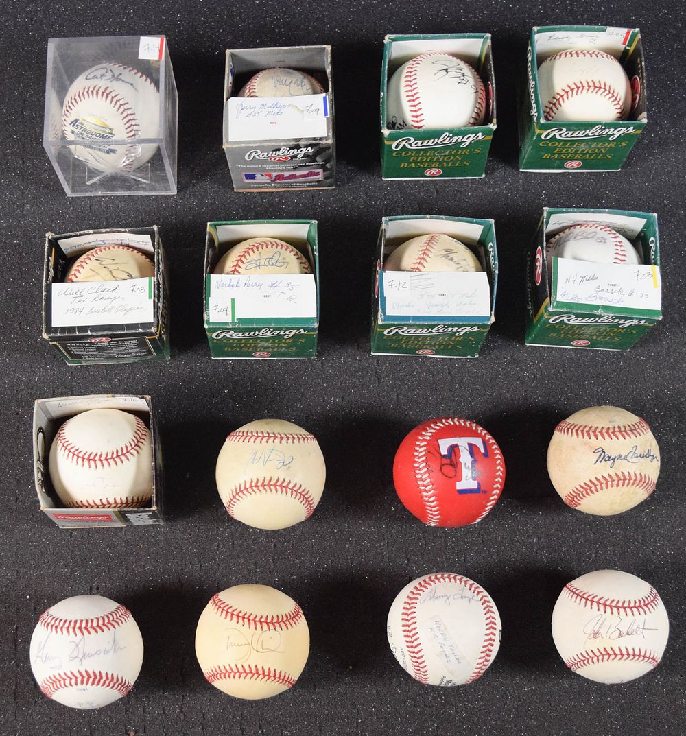 Lot 338: 16 Autographed Rangers and Mets Baseballs c. 1984-1995
