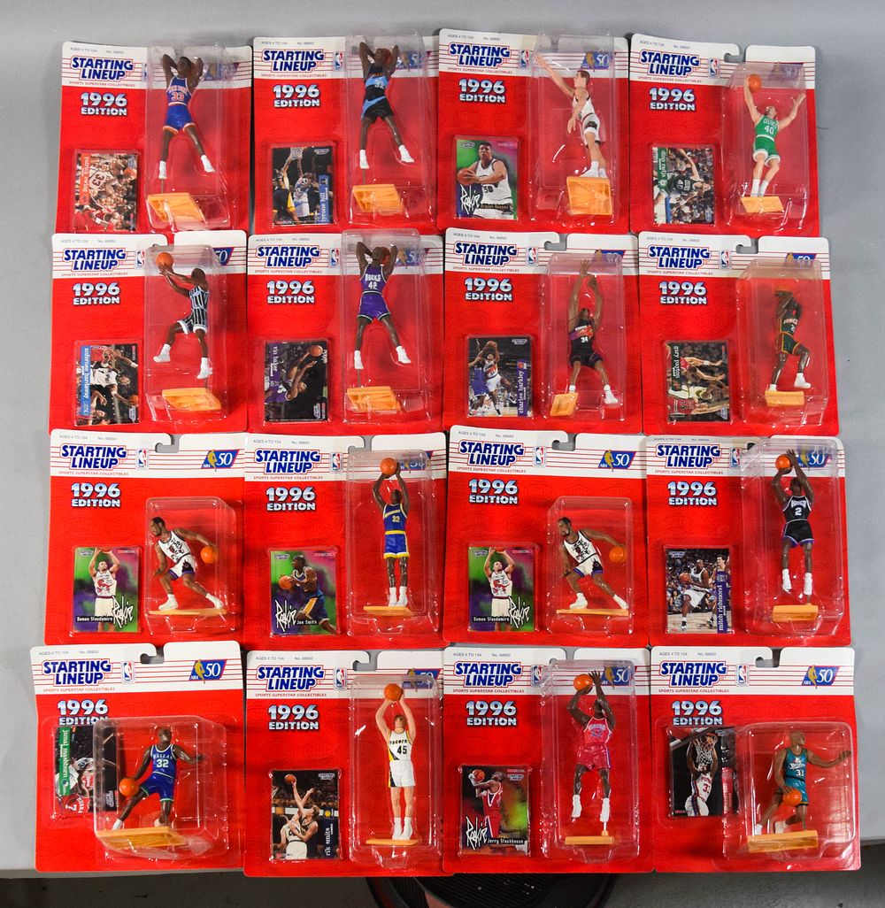 Lot 348: 16 Hasbro Starting Lineup NBA 1996 Action Figures