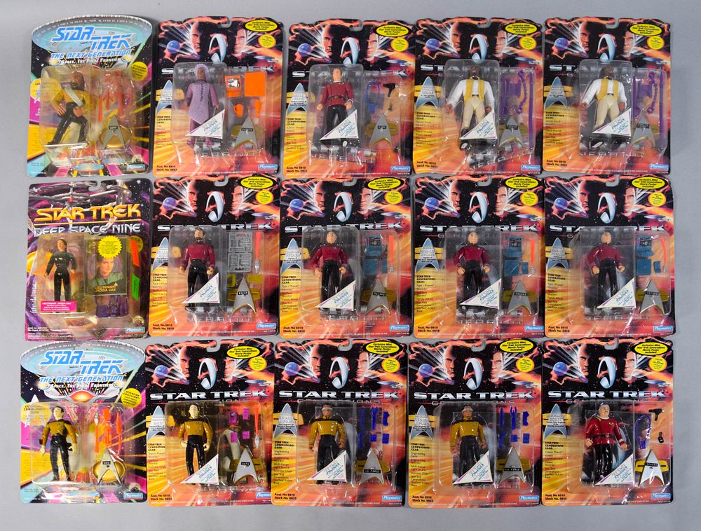 Lot 298: 15 Playmates Star Trek Action Figures 1994