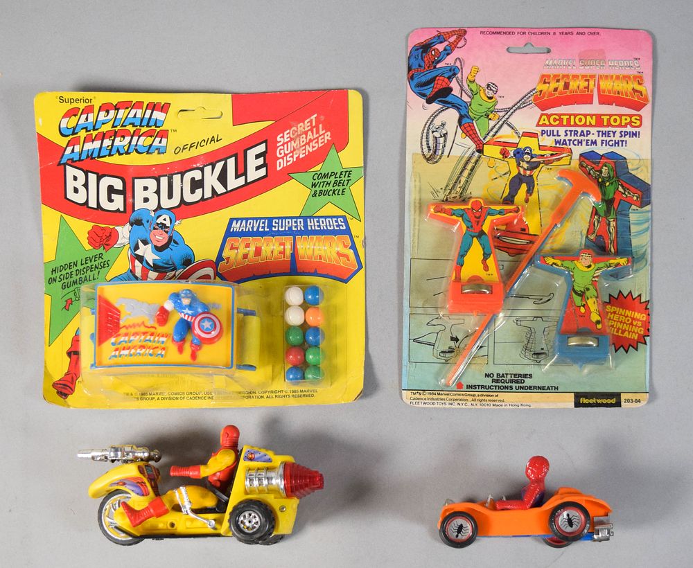 Lot 221: 4 Vintage Marvel Super Heroes Secret Wars Toys and Vehicles