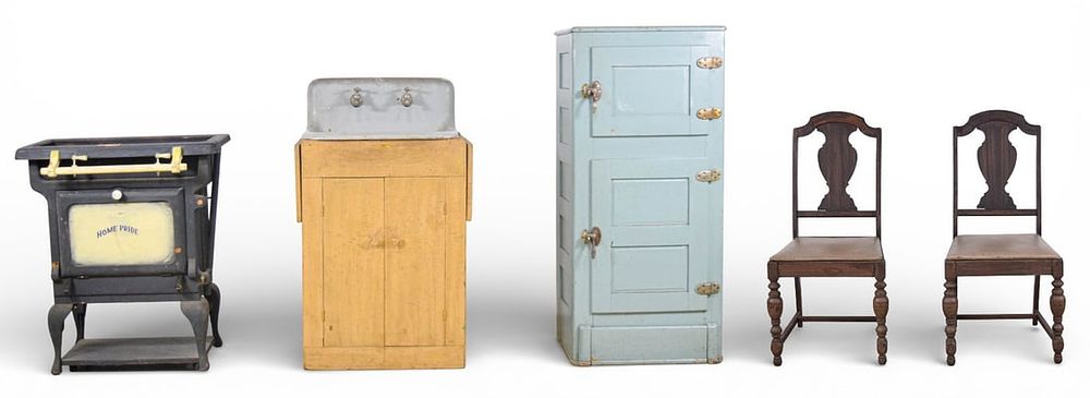 Lot 446: The Honeymooners Kramden Apartment Furniture